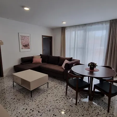 Delta House - Gama 扎达尔