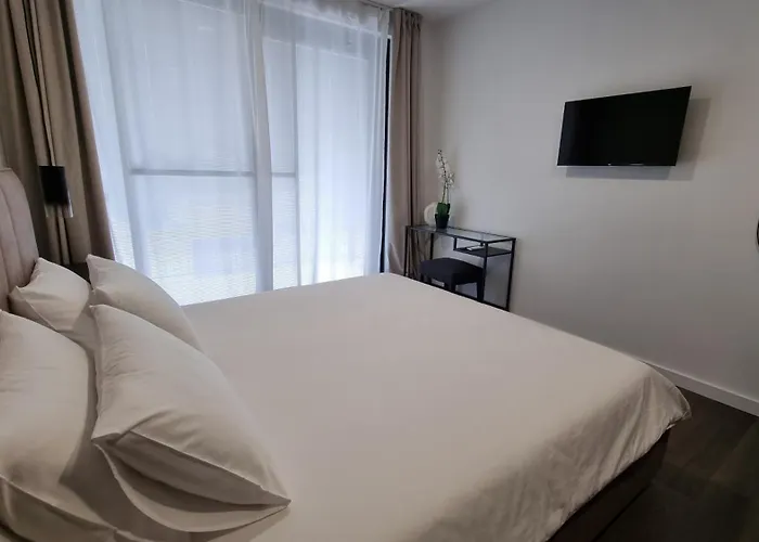 Delta House - Gama * زادار