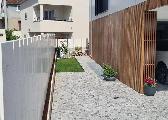 Delta House - Gama Апартаменты